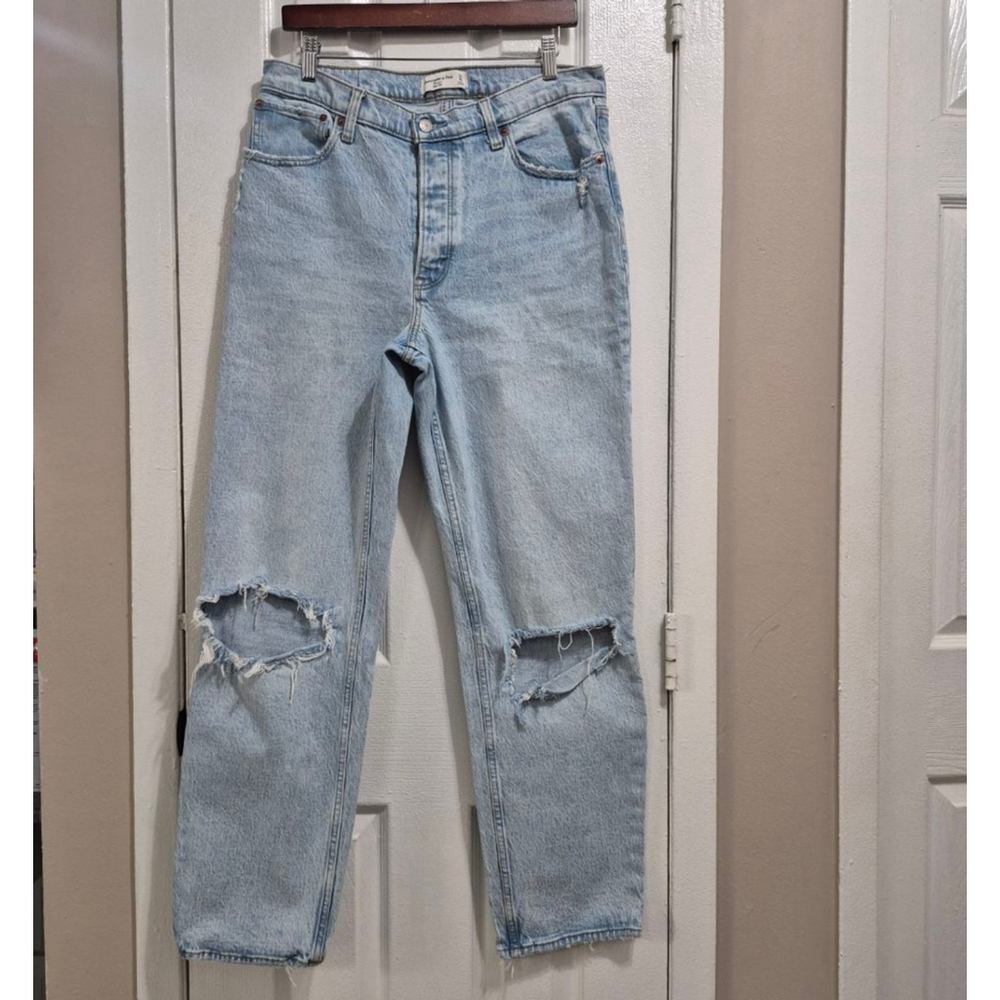 Women's Abercrombie & Fitch High Rise Distressed Light Blue Jeans Size 30